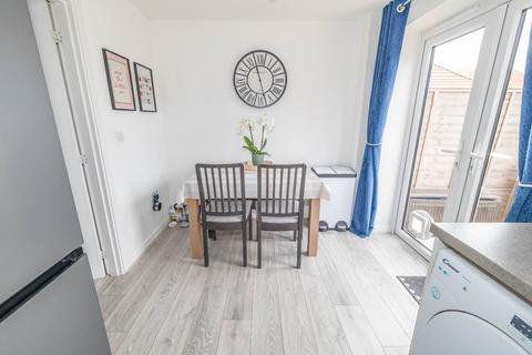 2 bedroom end of terrace house for sale, Central Boulevard, Aylesham, Canterbury, Kent, CT3