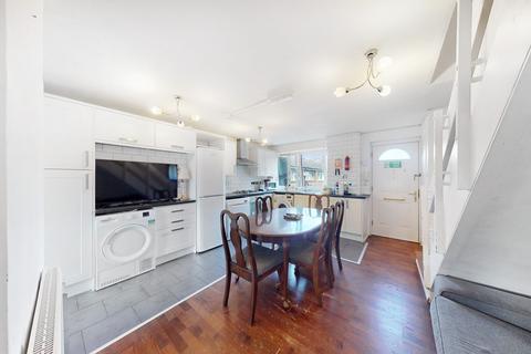 5 bedroom flat to rent, Crefeld Close, London, W6