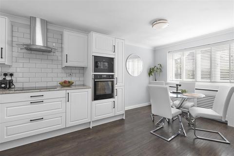3 bedroom semi-detached house for sale, Lundy Walk, Hailsham