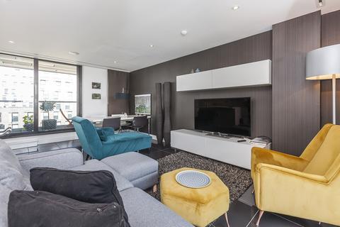 2 bedroom duplex to rent, Leman Street E1, EPC:C