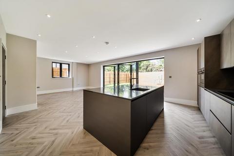 5 bedroom detached house for sale, 2 Eagleton Drive, Hayes, Kent