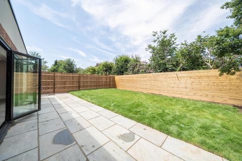 5 bedroom detached house for sale, 2 Eagleton Drive, Hayes, Kent