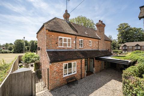 4 bedroom detached house for sale, Burghfield Road, Berkshire RG30