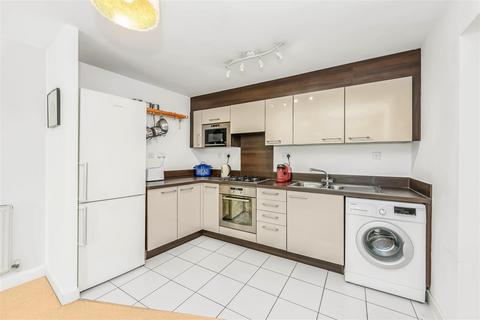 2 bedroom flat for sale, Bedgebury Court, Hawker Place, Walthamstow