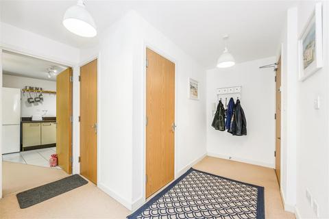 2 bedroom flat for sale, Bedgebury Court, Hawker Place, Walthamstow