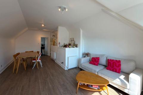 3 bedroom flat for sale, Flat B, 1 Dartmouth Road, Kilburn, London, NW2 4ET