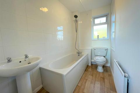 2 bedroom terraced house to rent, Heathfield, Basingstoke RG22