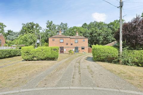 2 bedroom semi-detached house for sale, Freezer Close, Gressenhall, Dereham