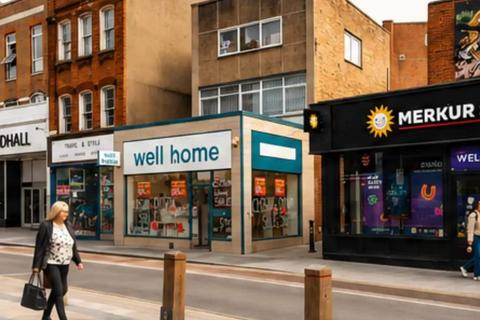Retail property (high street) to rent, High St Watford WD18