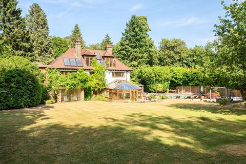 The Avenue, Whyteleafe, CR3