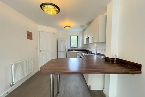 2 bedroom end of terrace house to rent, Sir Harry Secombe Court, Swansea, SA1