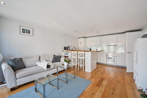 2 bedroom apartment for sale, Eythorne Road, London