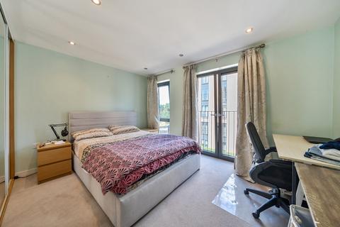 2 bedroom apartment for sale, Eythorne Road, London