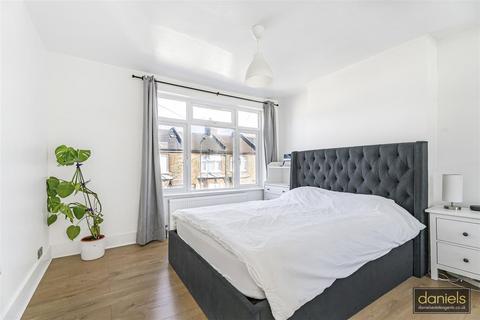 2 bedroom cottage for sale, Priory Park Road, WEMBLEY