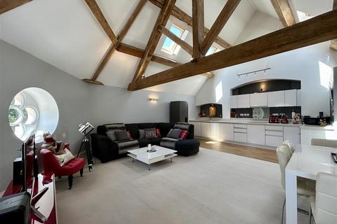 2 bedroom flat for sale, Corngreaves Road, Cradley Heath