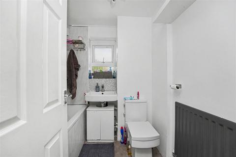 1 bedroom flat for sale, Brigadier Avenue, Enfield