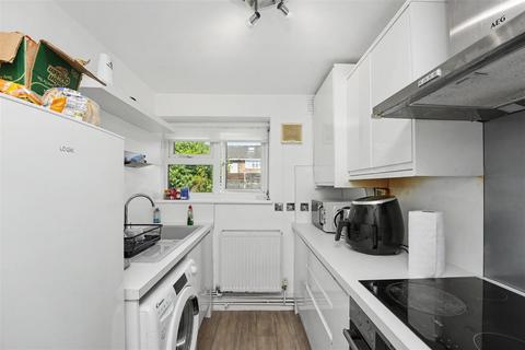 1 bedroom flat for sale, Brigadier Avenue, Enfield