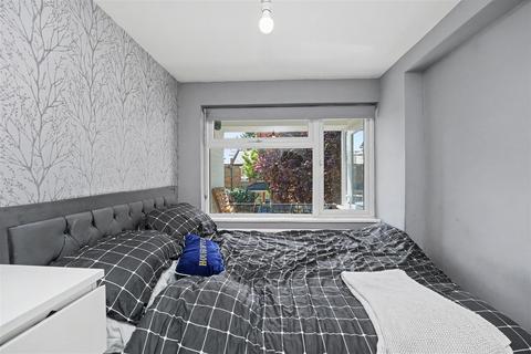 1 bedroom flat for sale, Brigadier Avenue, Enfield