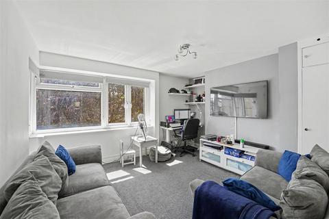 1 bedroom flat for sale, Brigadier Avenue, Enfield