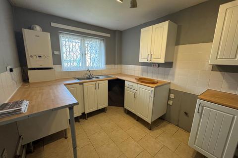 2 bedroom flat to rent, Old Barn Estate, Newport, NP19