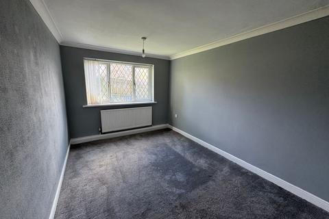 2 bedroom flat to rent, Old Barn Estate, Newport, NP19