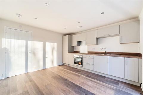 3 bedroom detached house to rent, Lincoln Drive, NG4