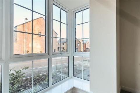 3 bedroom detached house to rent, Lincoln Drive, NG4