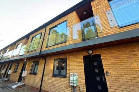 2 Lotus Mews, Islington, London, N19 4BJ