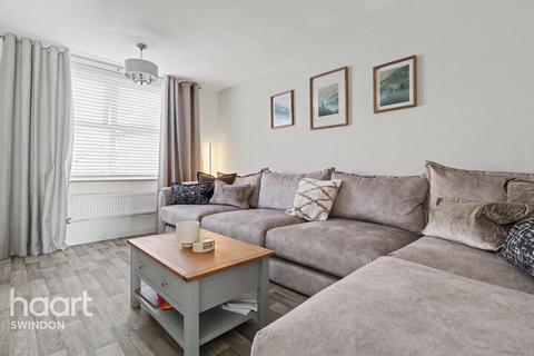 3 bedroom semi-detached house for sale, Quince Avenue, Swindon