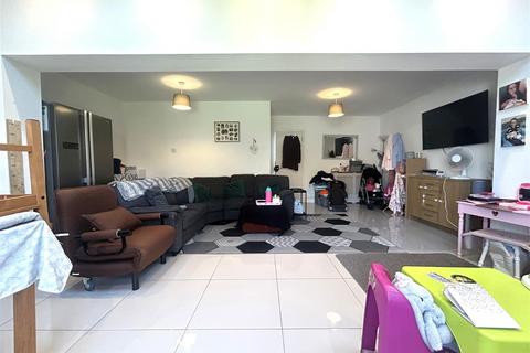 3 bedroom townhouse for sale, Ploughmans Lea, East Goscote