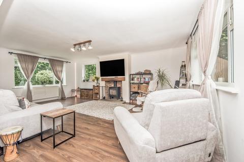 3 bedroom detached house for sale, Field Head Lane, Birstall, West Yorkshire, WF17