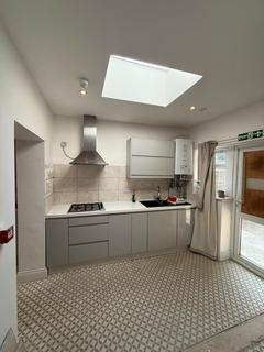 undefined, Thornton Avenue, West Drayton