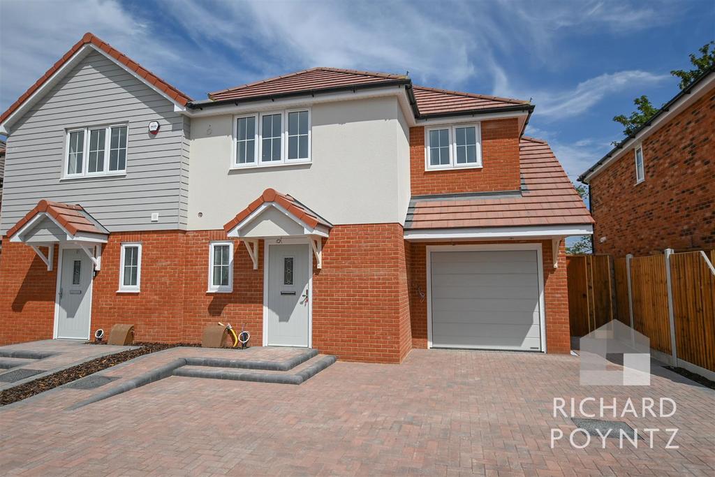 Detached house exterior, driveway, garage