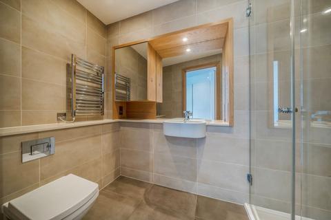 Studio for sale, Crossharbour Plaza, London E14