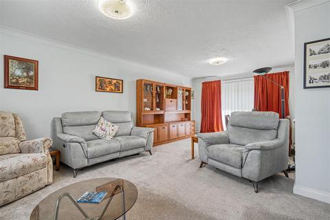 3 bedroom detached bungalow for sale, Foxglove Close, Wyke, Gillingham