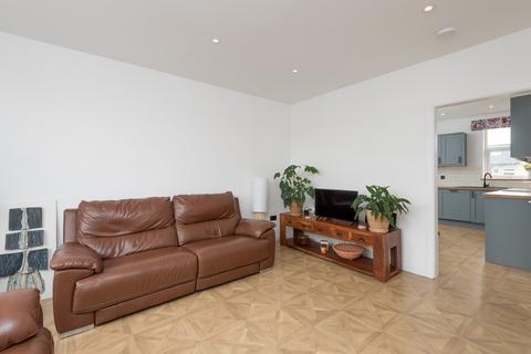 2 bedroom flat for sale, 40 Stoneybank Crescent, Musselburgh, EH21 6HL