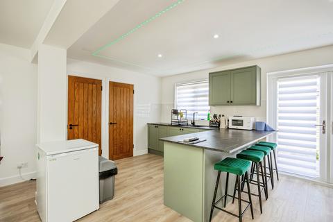 3 bedroom semi-detached house for sale, Tudor Hill, Melton Mowbray, LE13