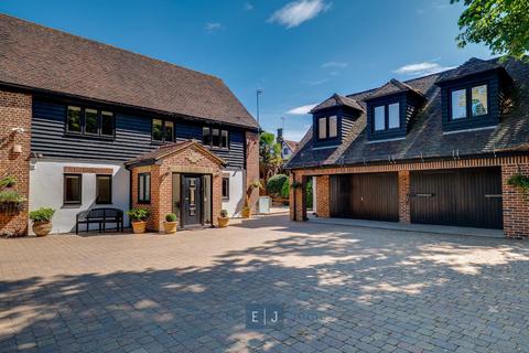 undefined, High Road, Loughton IG10