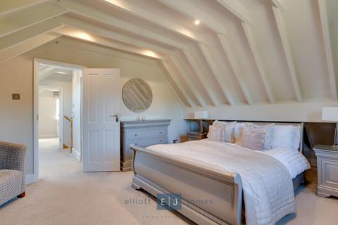 undefined, High Road, Loughton IG10