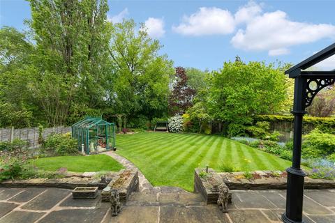 4 bedroom detached house for sale, 16 Meadow Drive, Prestbury, SK10