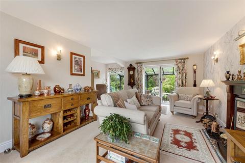 4 bedroom detached house for sale, 16 Meadow Drive, Prestbury, SK10