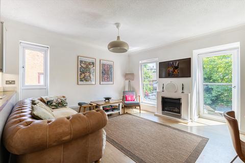 2 bedroom detached house for sale, Eastgate Street, Winchester, Hampshire SO23
