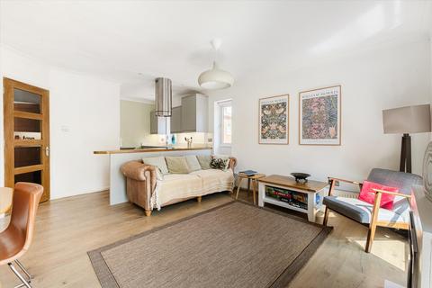 2 bedroom detached house for sale, Eastgate Street, Winchester, Hampshire SO23