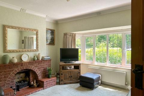 3 bedroom semi-detached house for sale, Kineton Green Road, Solihull, West Midlands, B92