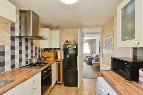 1 bedroom maisonette for sale, Earls Willow, New Bradwell, Milton Keynes