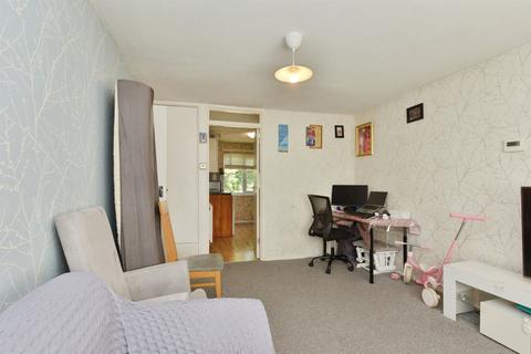 1 bedroom maisonette for sale, Earls Willow, New Bradwell, Milton Keynes