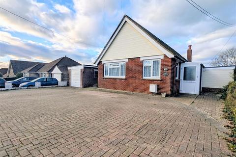 3 bedroom bungalow for sale, Pallance Road, Northwood PO31