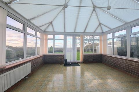 3 bedroom bungalow for sale, Pallance Road, Northwood PO31
