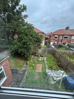 2 bedroom flat to rent, Benson Road Walker  Newcastle upon Tyne