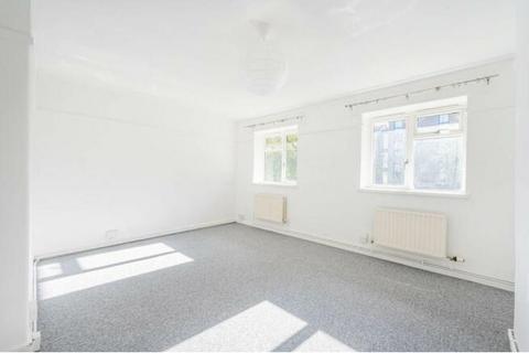 Studio to rent, Boone Street London SE13